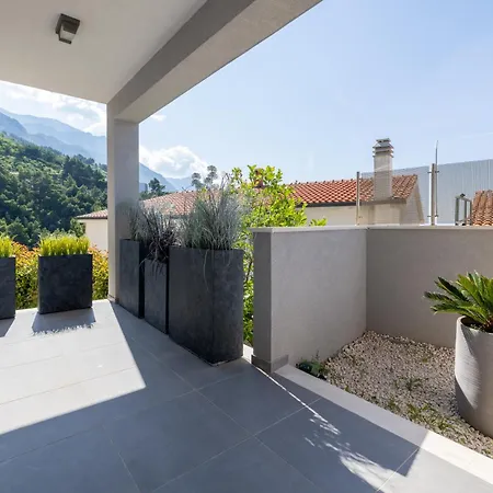 San Kallini Apartman Brela